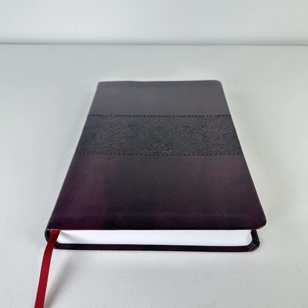 The Passion‎ Translation New Testament 2020 Edition Faux Leather Large Print
